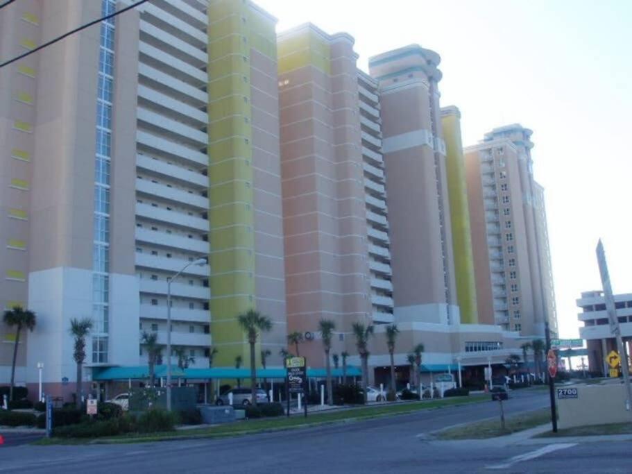 Apartment *wonderful Amenities*queen Beds * Pools & More*c50 *