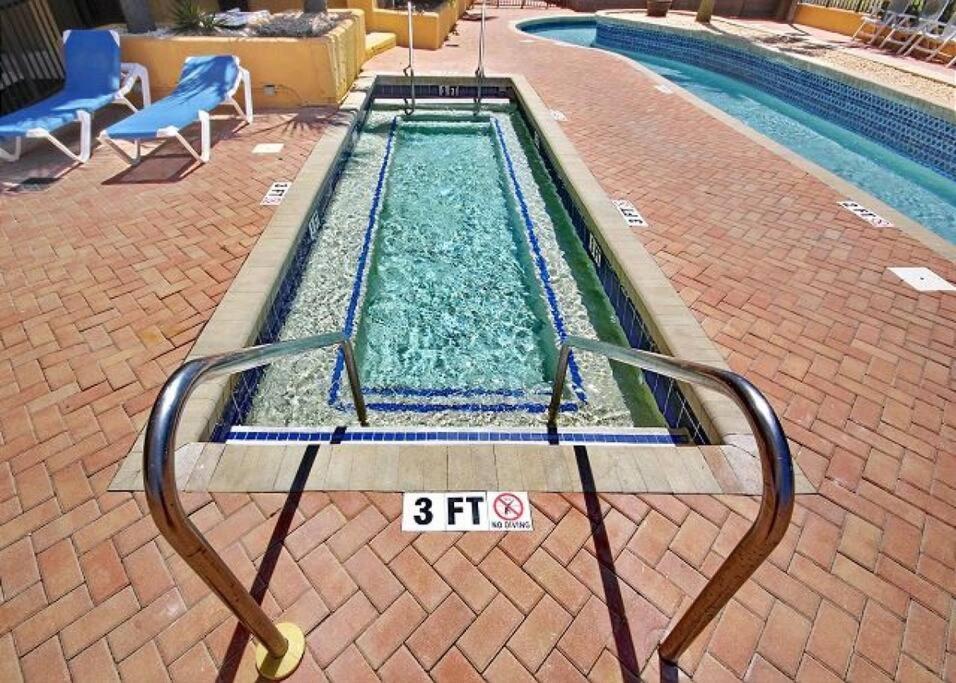 *incredible Sunsets* King Bed *great Pools, Hot Tubs+++*m23 Apartment Myrtle Beach