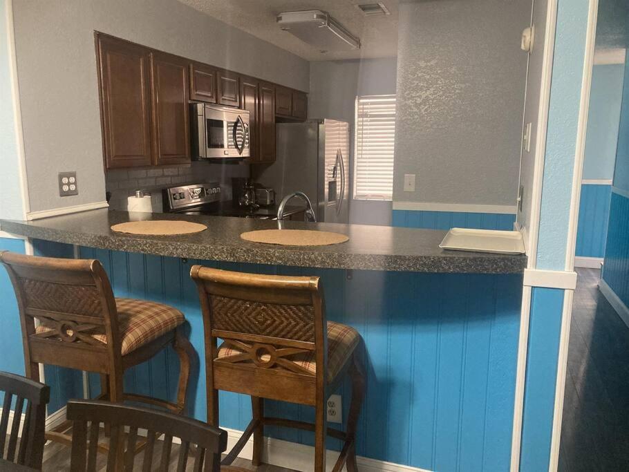 *renovated Townhouse*king Master*pool*steps To Sand*pt3 Apartment *