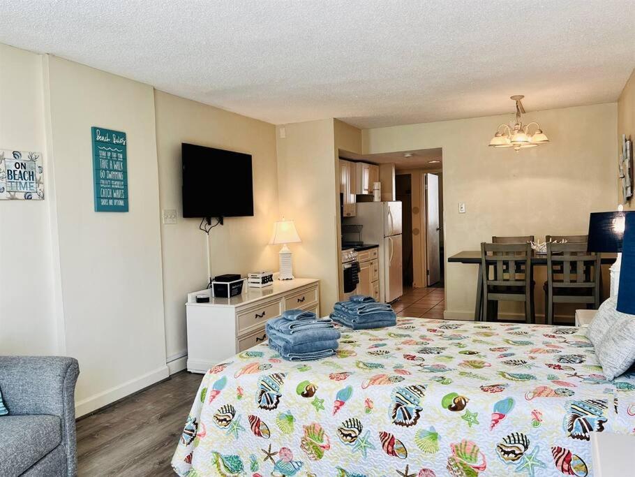 *comfy Condo*pools*hot Tubs*more*b49 Apartment Myrtle Beach