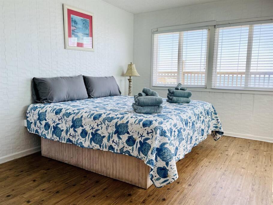 *oceanfront House On The Sand*6 Kings*12br, 12ba*private Hot Tub*sleep 36*pgp *