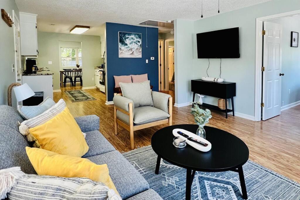 *comfy N. Myrtle House*3 New Queens*steps To The Beach*v384 Apartment Myrtle Beach