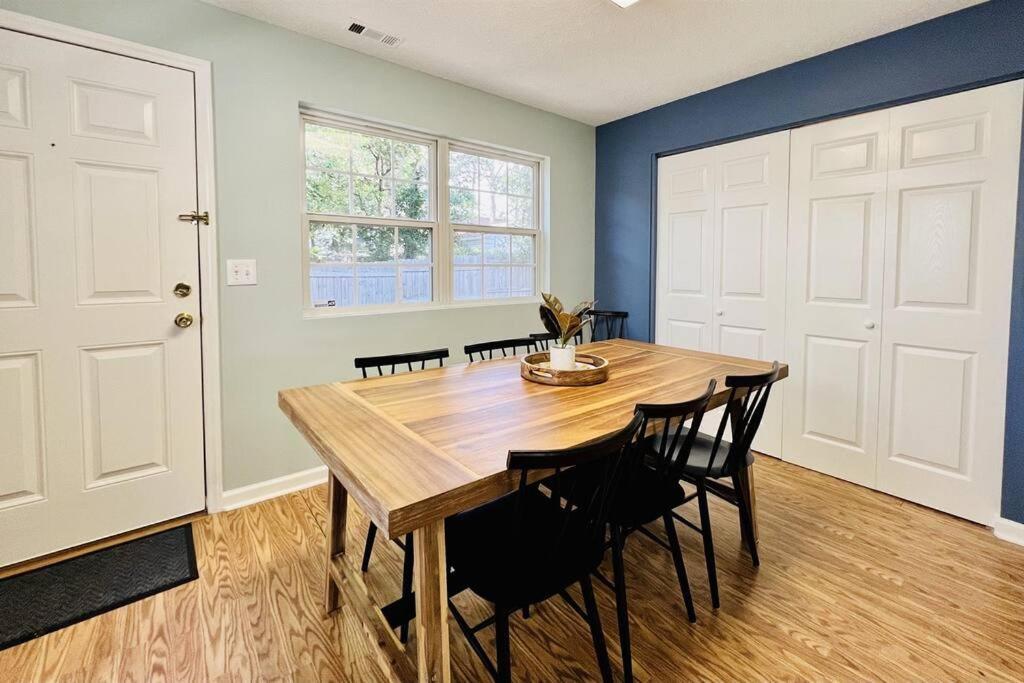 *comfy N. Myrtle House*3 New Queens*steps To The Beach*v384 Myrtle Beach