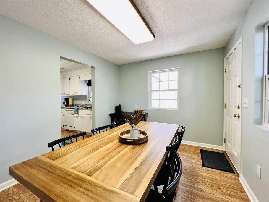 *comfy N. Myrtle House*3 New Queens*steps To The Beach*v384