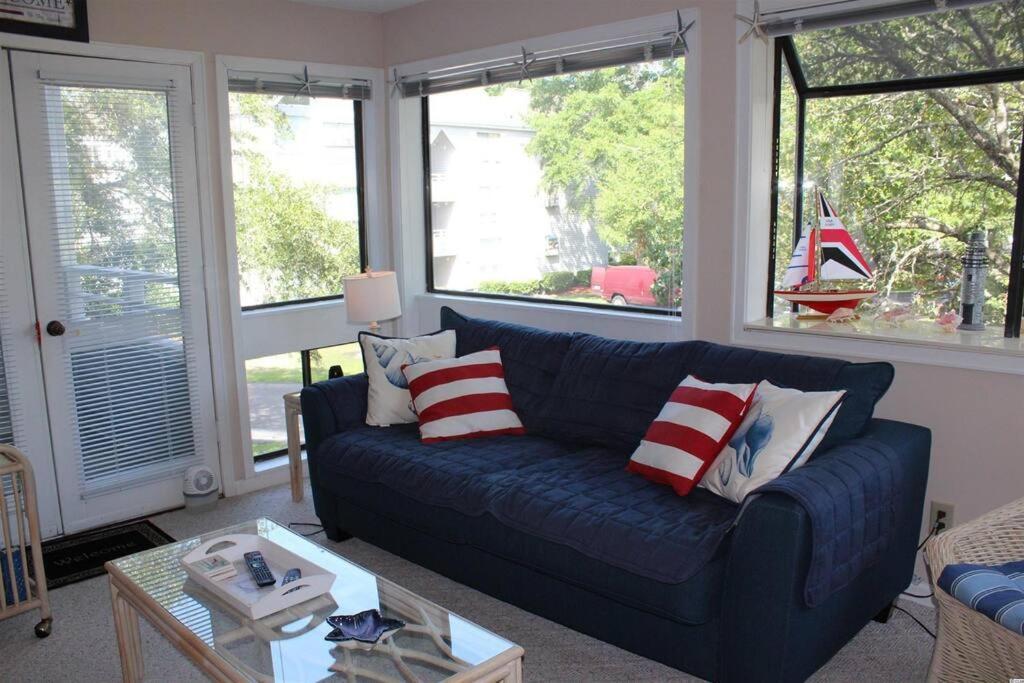 2br Shore Dr Area: Queen: Pool: Grill: Beach: Ocean Annie's: M28 Myrtle Beach