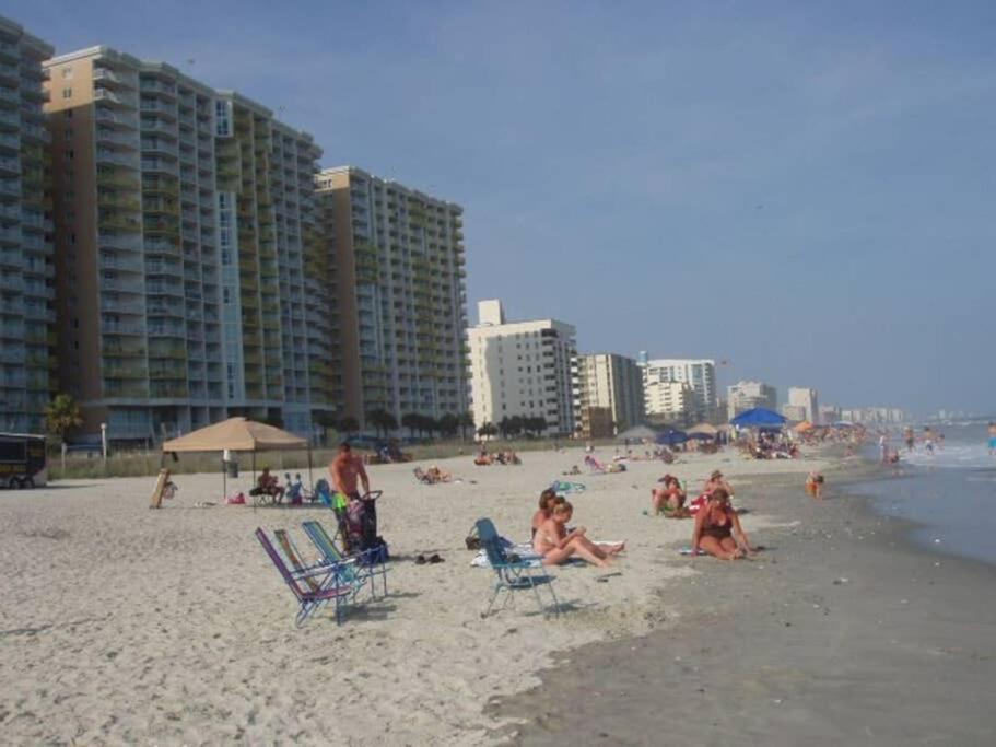 Apartment *wonderful Amenities*queen Beds * Pools & More*c50 *