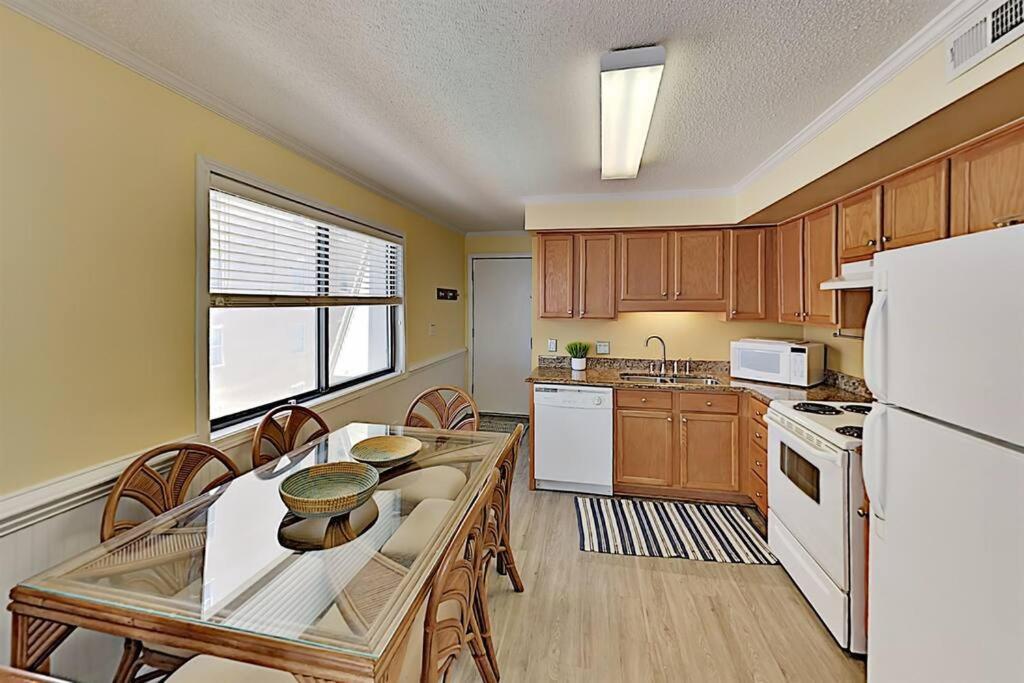 *2br Oceanfront Retreat*king Ensuite*pool*nmb Cherry Grove*pc4