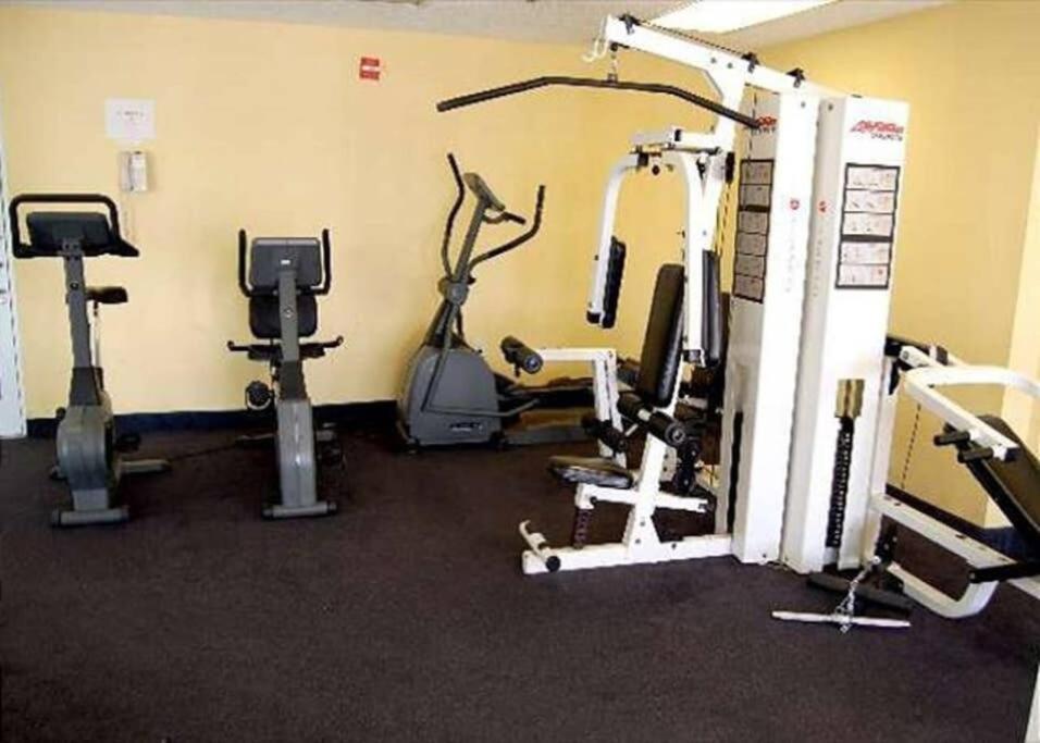*wonderful Amenities*queen Beds * Pools & More*c50 Apartment *