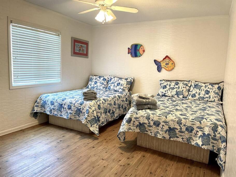 *oceanfront House On The Sand*6 Kings*12br, 12ba*private Hot Tub*sleep 36*pgp Apartment