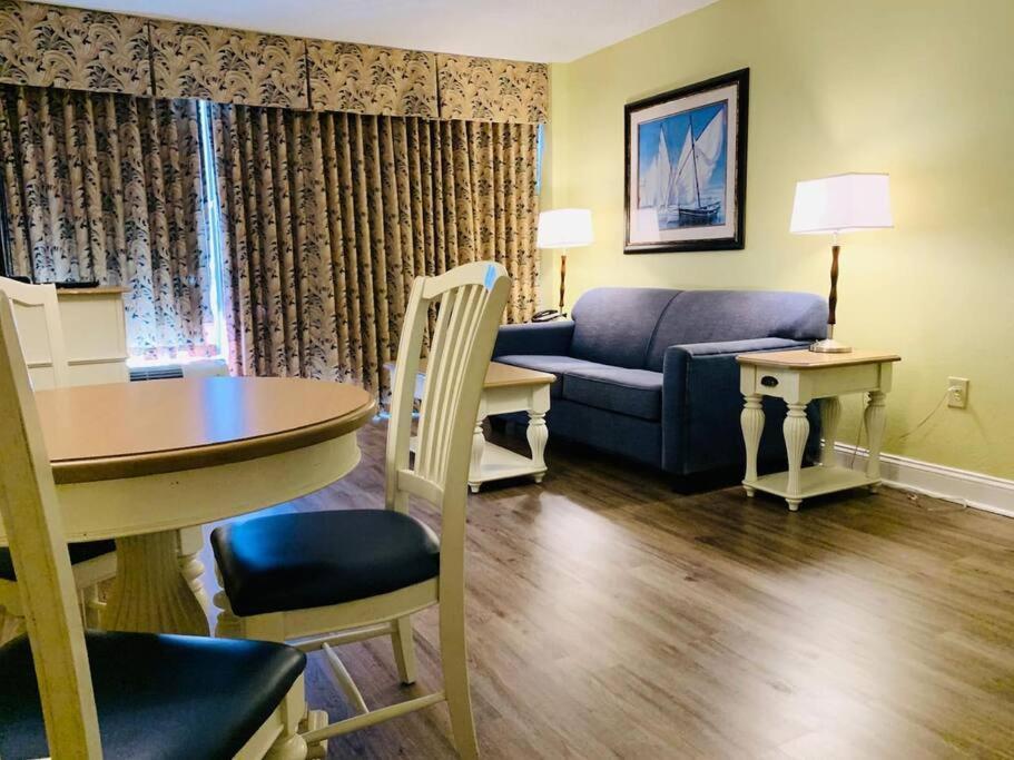 *oceanfront* Queen Beds*amenities*compass Cove*s118