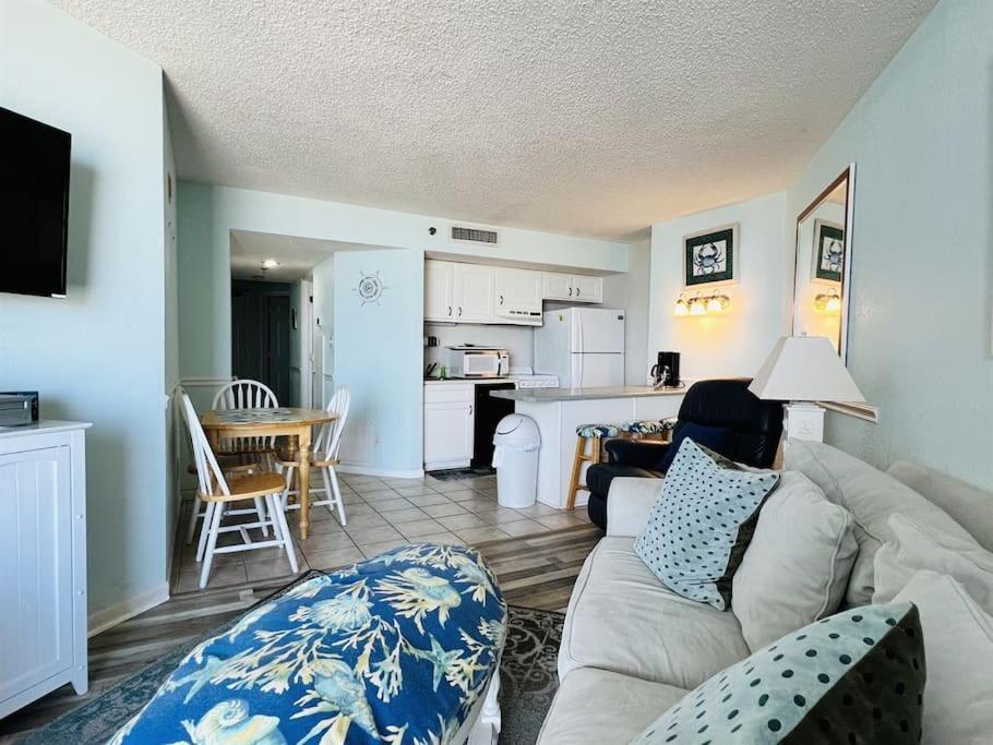 Apartment *awesome View*peaceful Section*pools*hot Tub*t113 Myrtle Beach