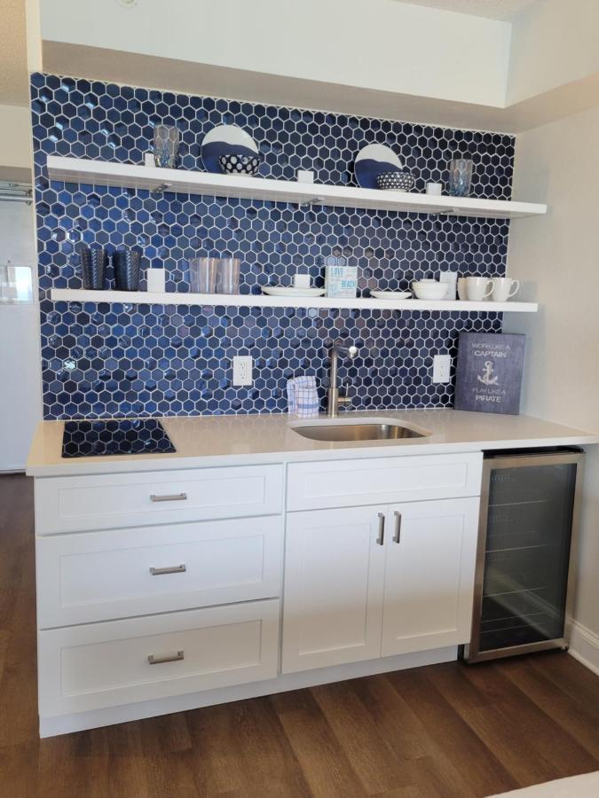 Beautifully Updated Ocean Front King Suite! Sea Mist 20806 - Perfect For 2-4 Guests! Myrtle Beach