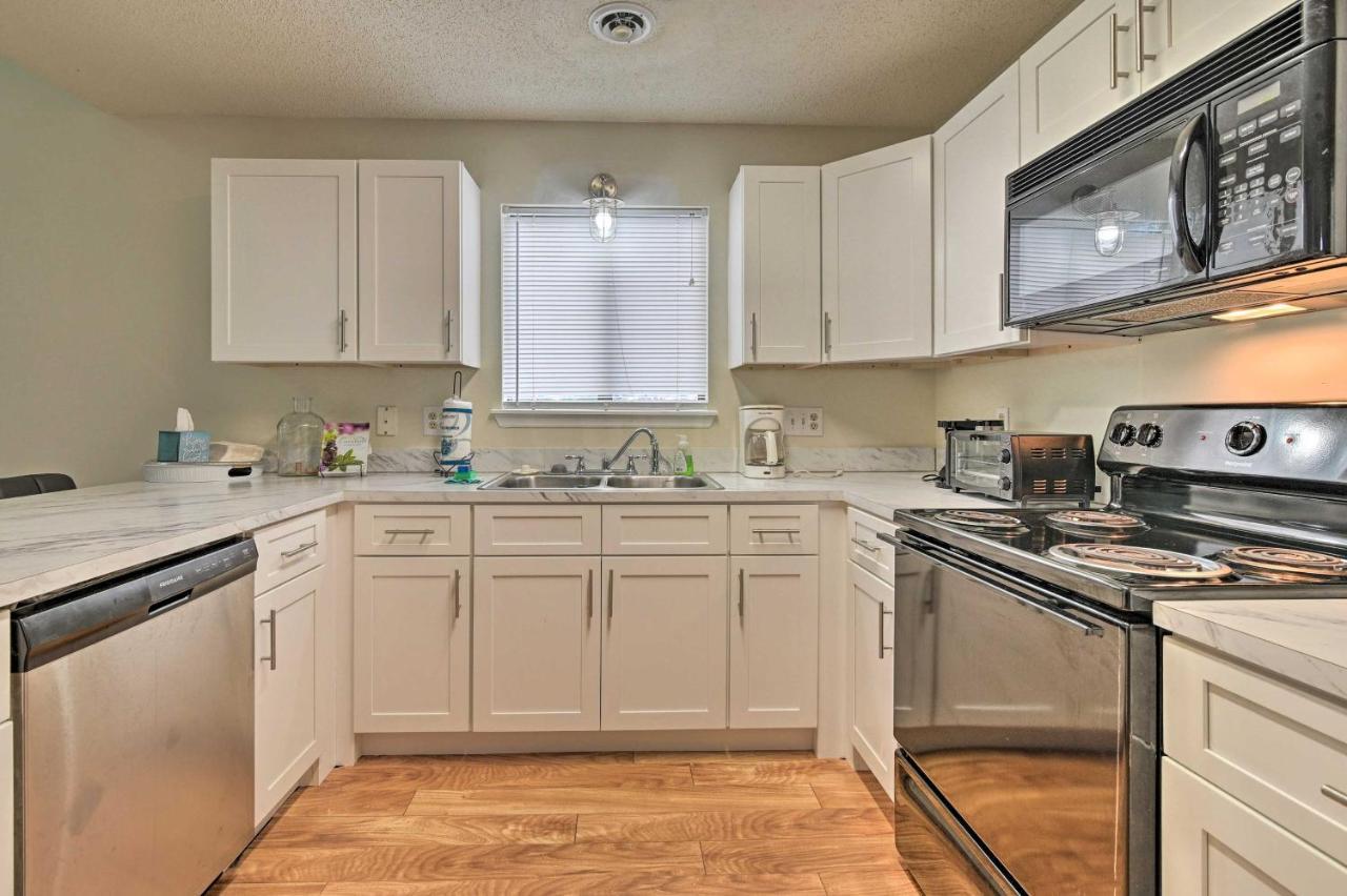 Apartment Golf Colony Less Than 2 Mi To Surfside Beach!