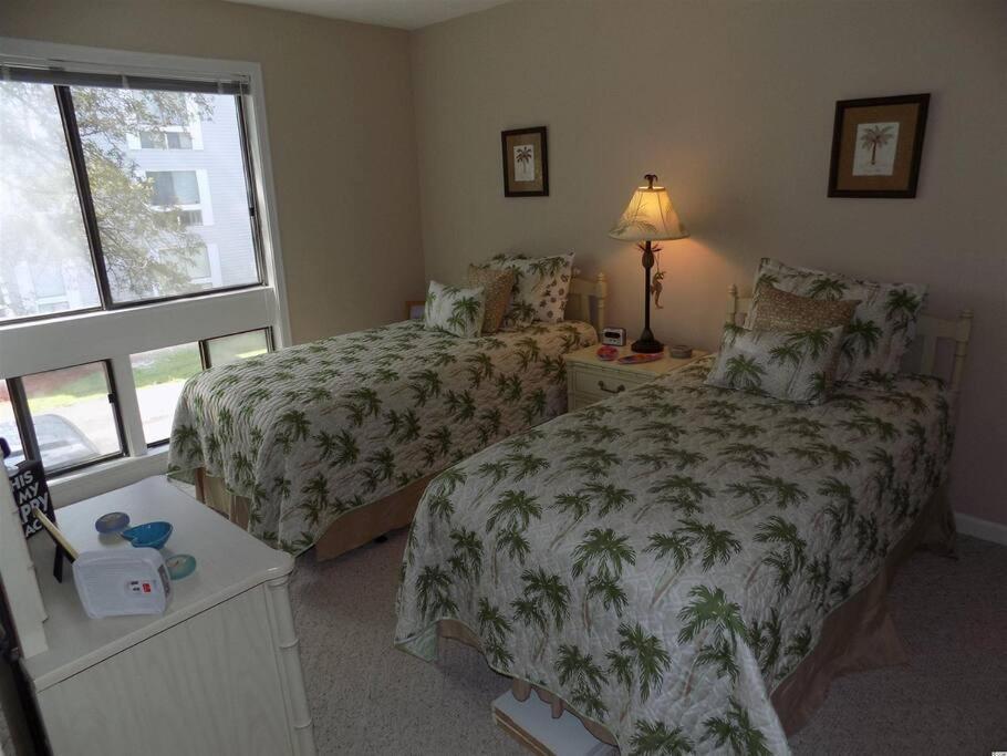 Apartment 2br Shore Dr Area: Queen: Pool: Grill: Beach: Ocean Annie's: M28 *