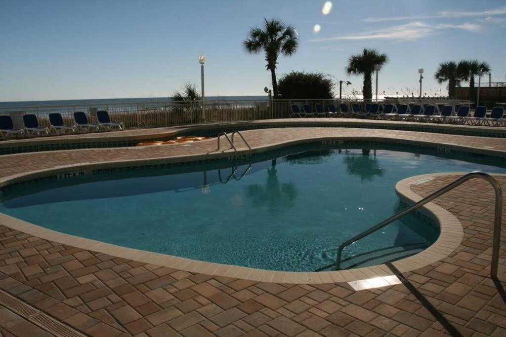 *wonderful Amenities*queen Beds * Pools & More*c50 *