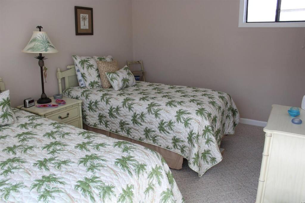 Apartment 2br Shore Dr Area: Queen: Pool: Grill: Beach: Ocean Annie's: M28 Myrtle Beach