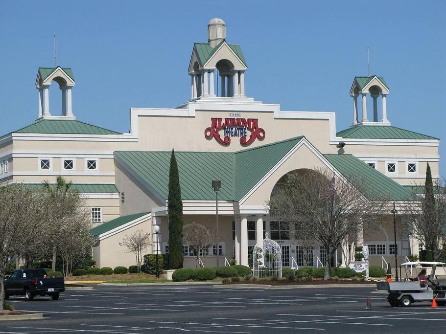 2br Shore Dr Area: Queen: Pool: Grill: Beach: Ocean Annie's: M28 Apartment