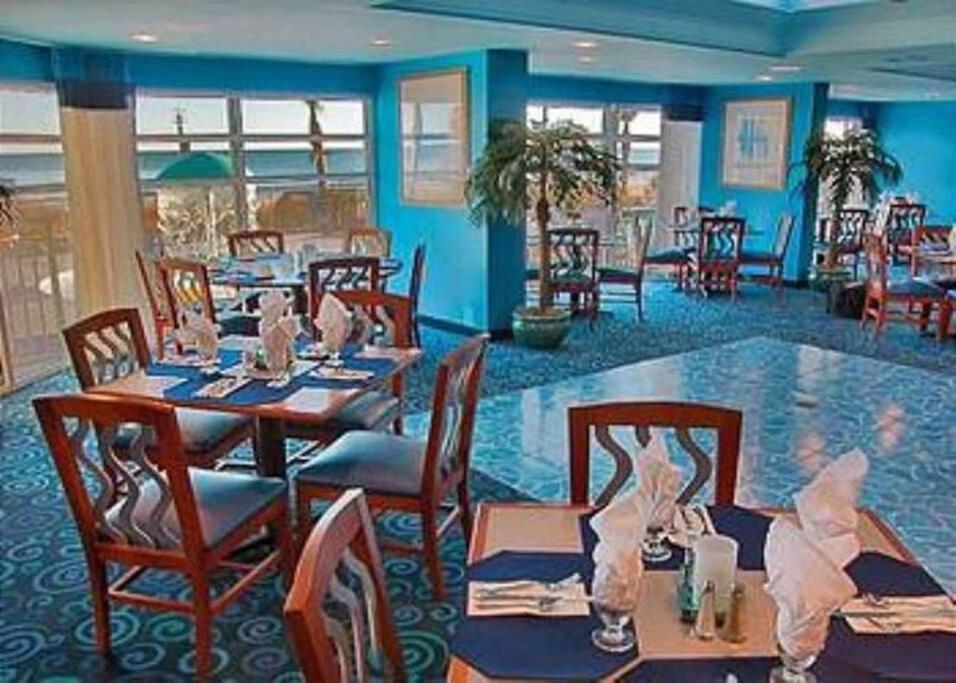 *wonderful Amenities*queen Beds * Pools & More*c50 *