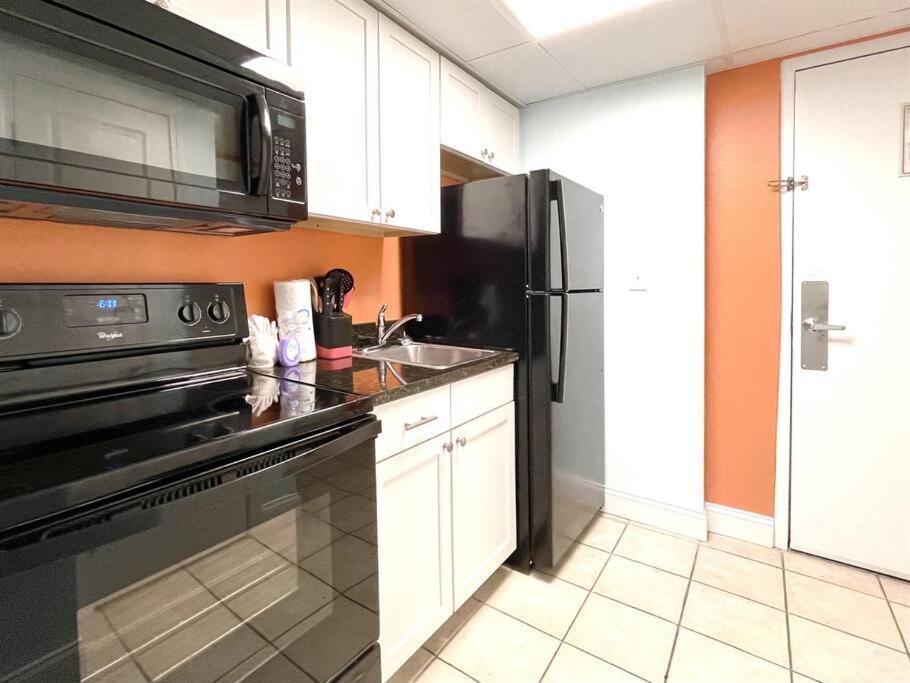 *fantastic Sunsets Await* Queen Beds *great Pools, Hot Tubs+++*m27 Apartment