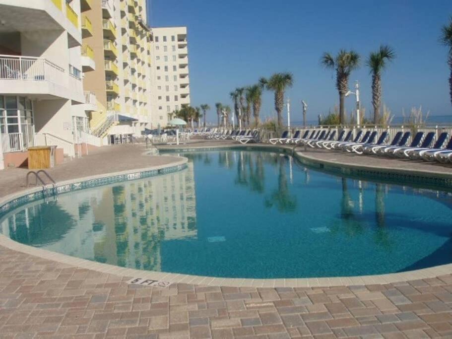 *wonderful Amenities*queen Beds * Pools & More*c50