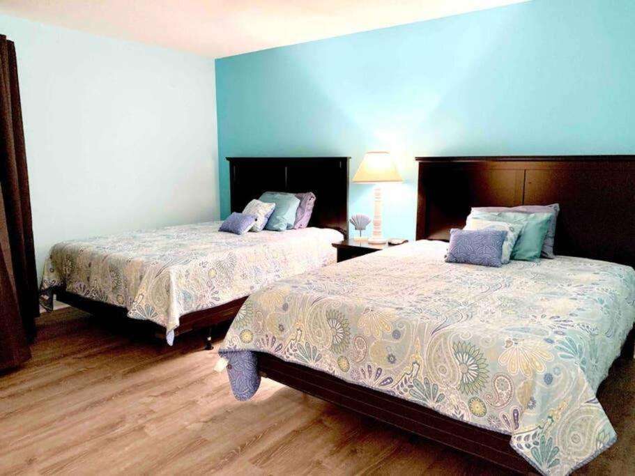Apartment *wonderful Amenities*queen Beds * Pools & More*c50