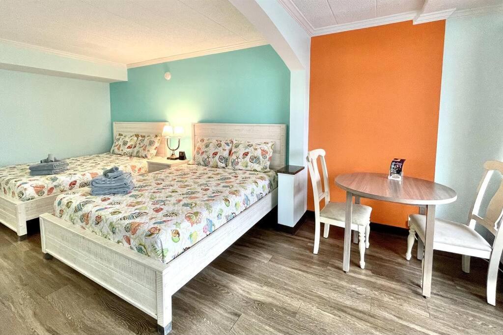 *fantastic Sunsets Await* Queen Beds *great Pools, Hot Tubs+++*m27 Apartment *