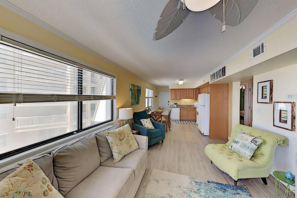 *2br Oceanfront Retreat*king Ensuite*pool*nmb Cherry Grove*pc4 Apartment