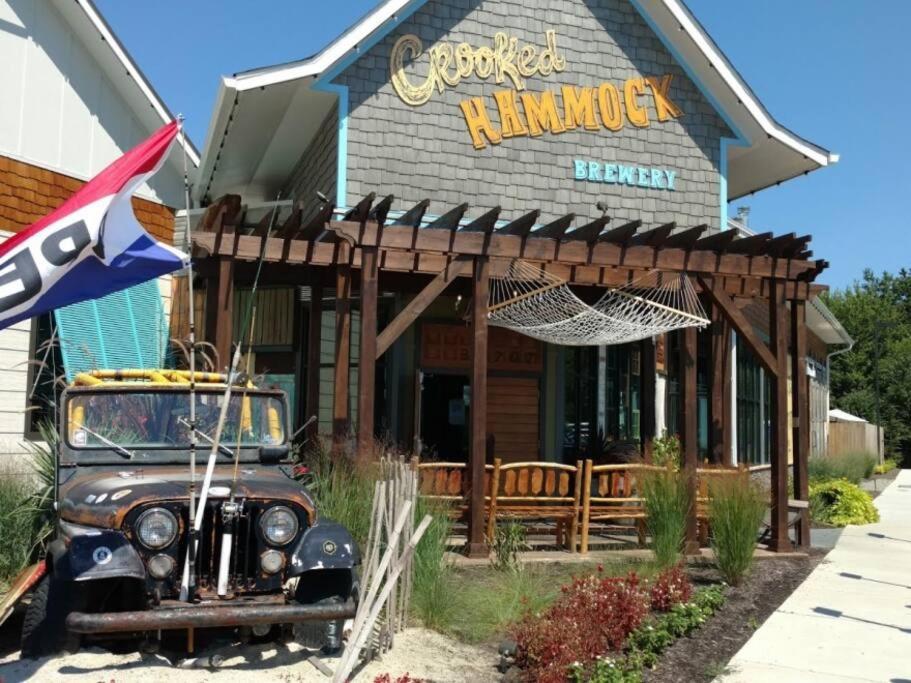 *2br Oceanfront Retreat*king Ensuite*pool*nmb Cherry Grove*pc4 Apartment