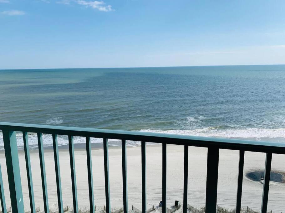 *oceanfront Sun & Fun*queen Beds*pools*hot Tubs*more*b118 Apartment *