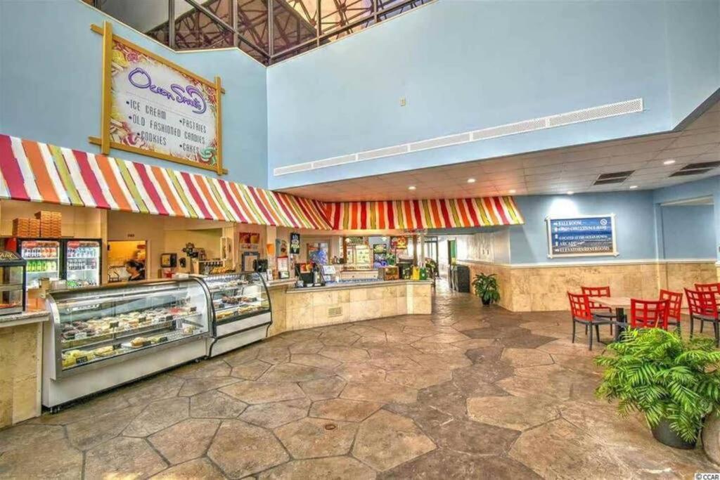 Apartment *renovated Oceanfront Condo*queen Beds*pools*hot Tubs*more*p220 Myrtle Beach