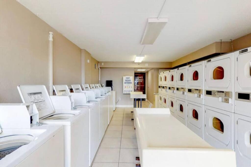 *beach, Comfy, Sunny* *great Pools, Hot Tubs, Lazy Rive & More*s44 Apartment