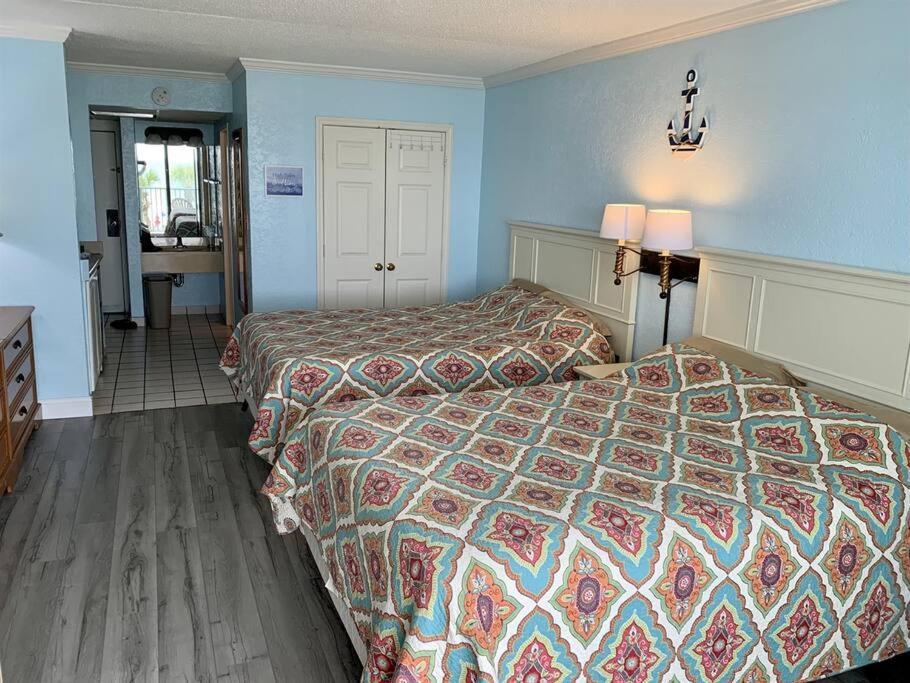 Apartment *renovated Oceanfront Condo*queen Beds*pools*hot Tubs*more*p220 Myrtle Beach