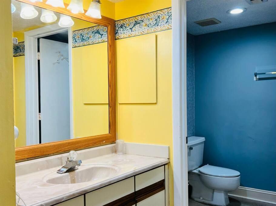 *a Family Retreat*pool*steps To The Beach*approved Dogs*d18-9 Apartment *