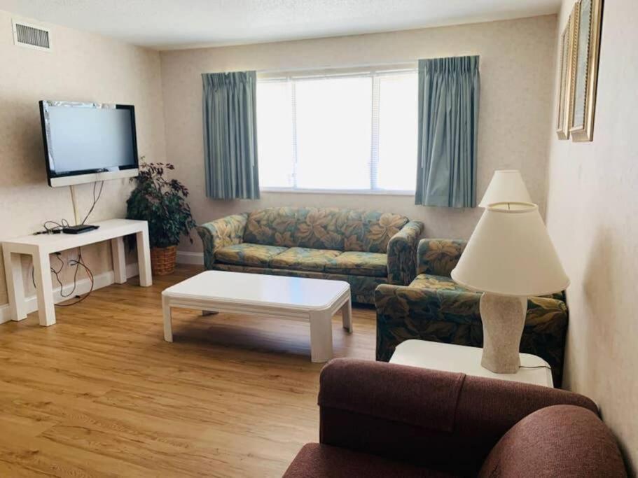 *delightful Family Retreat*pool, Steps To The Sand*h32-3 Apartment