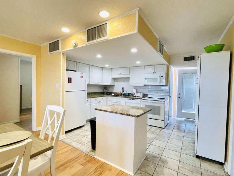 *oceanfront House On The Sand*6 Kings*12br, 12ba*private Hot Tub*sleep 36*pgp Myrtle Beach