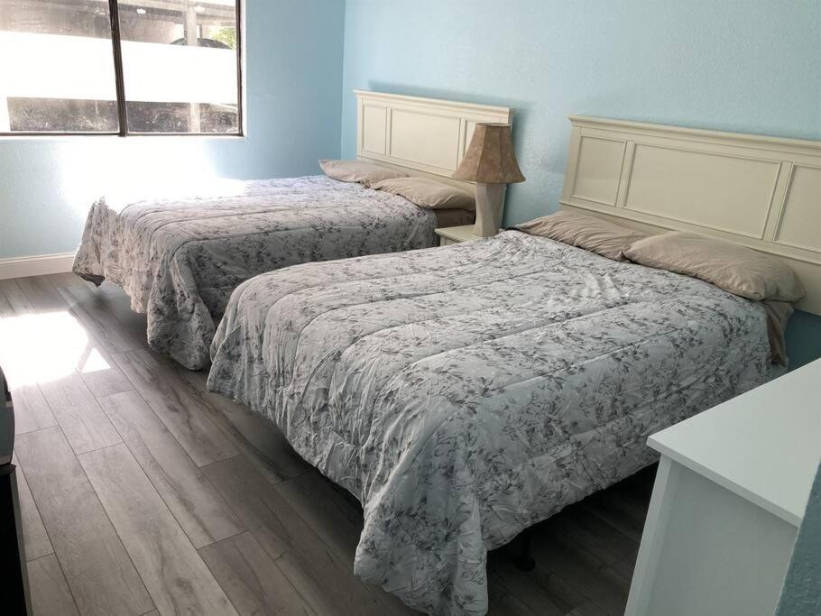 *renovated Townhouse*king Master*pool*steps To Sand*pt3 Apartment *