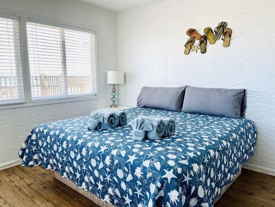 Apartment *oceanfront House On The Sand*6 Kings*12br, 12ba*private Hot Tub*sleep 36*pgp *
