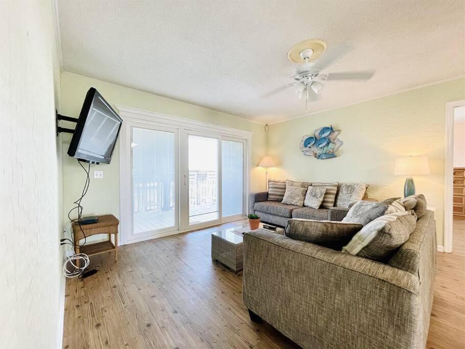 *oceanfront House On The Sand*6 Kings*12br, 12ba*private Hot Tub*sleep 36*pgp Myrtle Beach