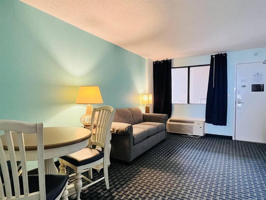 *oceanfront*king Bed*tons Of Water Amenities*renovated*k126 Apartment Myrtle Beach
