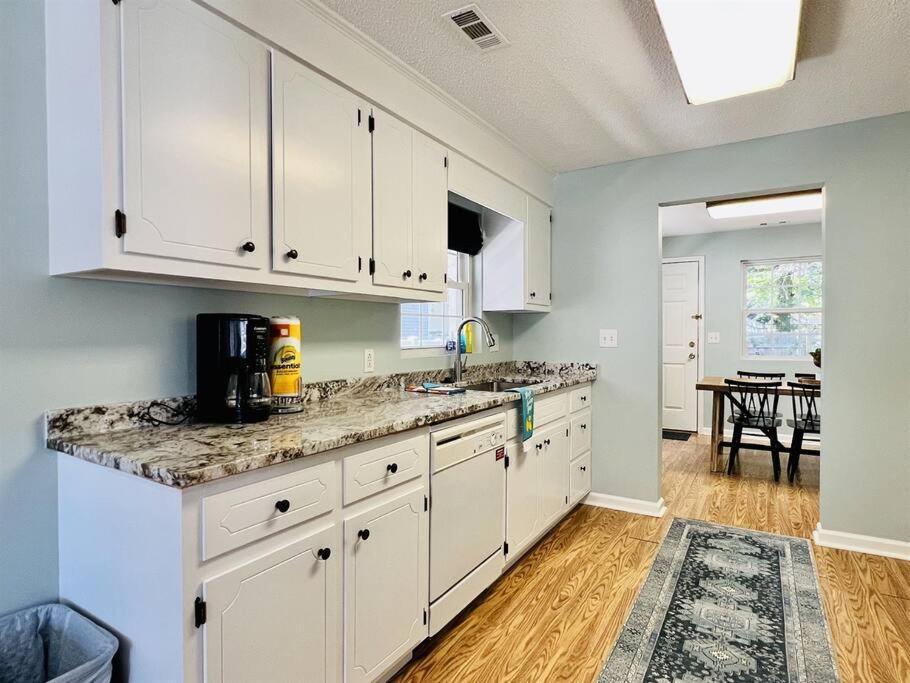 *comfy N. Myrtle House*3 New Queens*steps To The Beach*v384 *