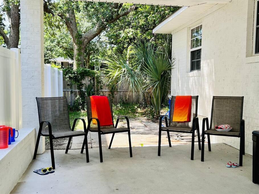 *comfy N. Myrtle House*3 New Queens*steps To The Beach*v384 *