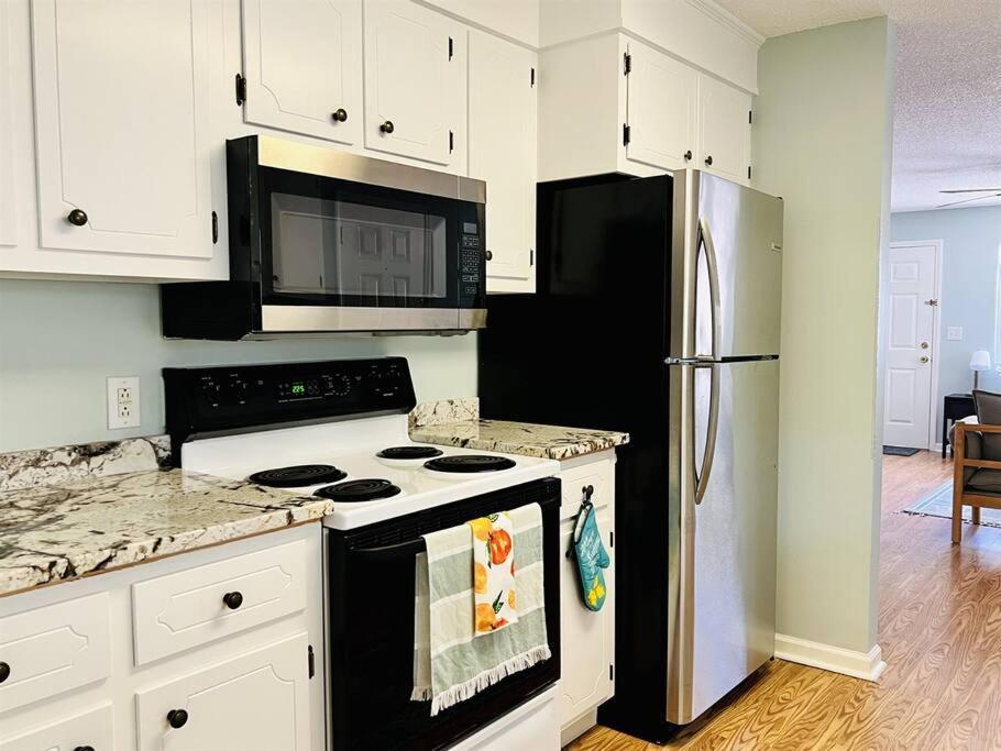 *comfy N. Myrtle House*3 New Queens*steps To The Beach*v384 Myrtle Beach