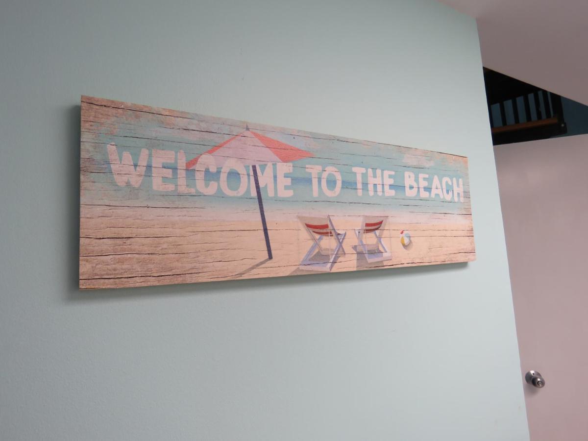 2 Story Direct Oceanfront Penthouse- Sandy 1116- Sleeps 6! Holiday home