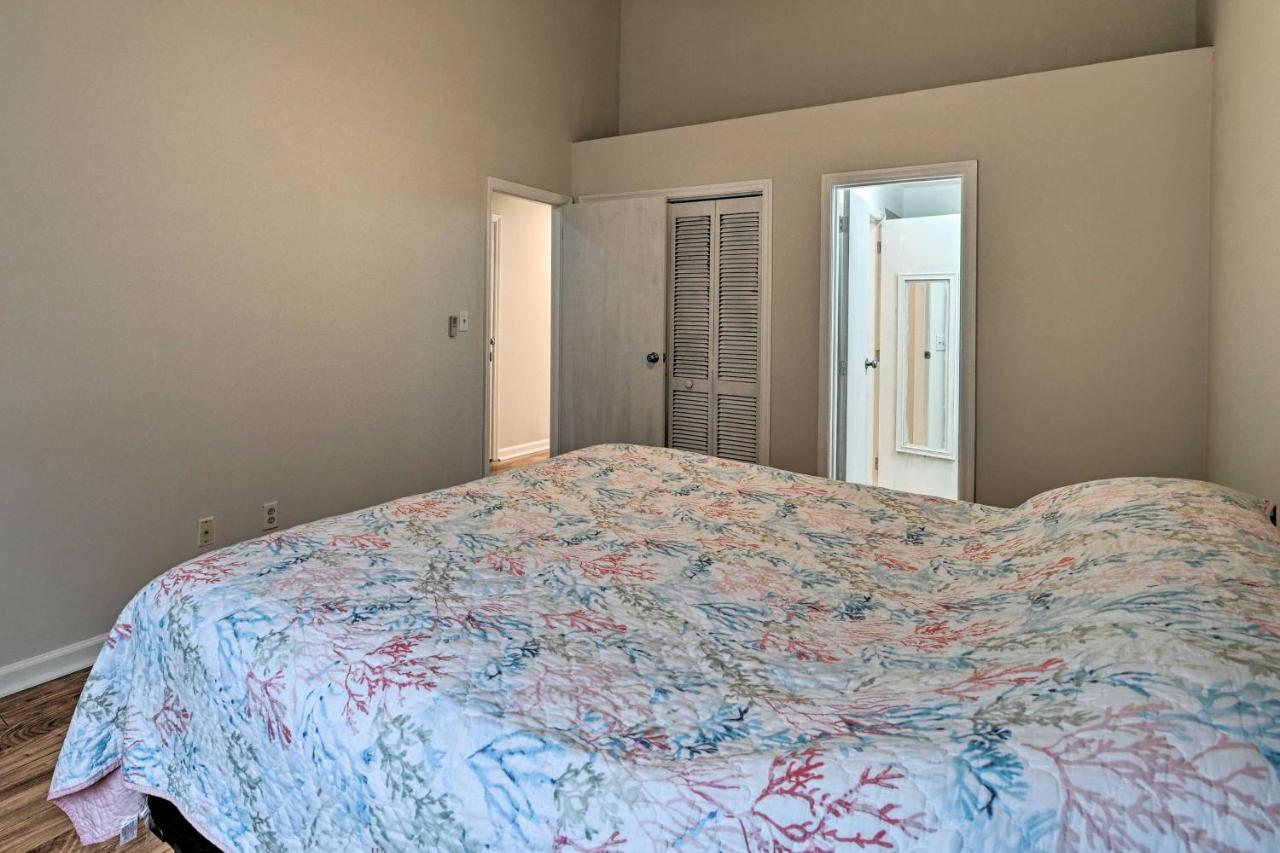 Apartment Golf Colony Less Than 2 Mi To Surfside Beach! *
