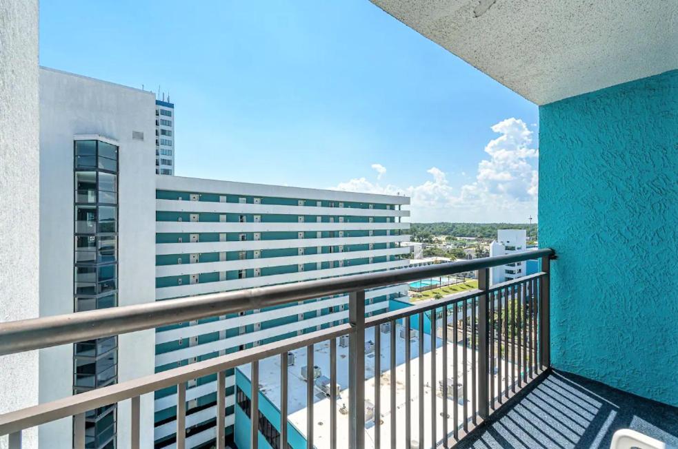 Landmark 1420 - Updated King Suite! Perfect For 2-4 People! * Myrtle Beach