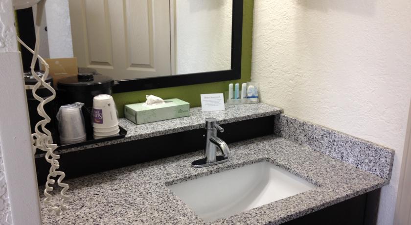 Hotel Sleep Near Outlets