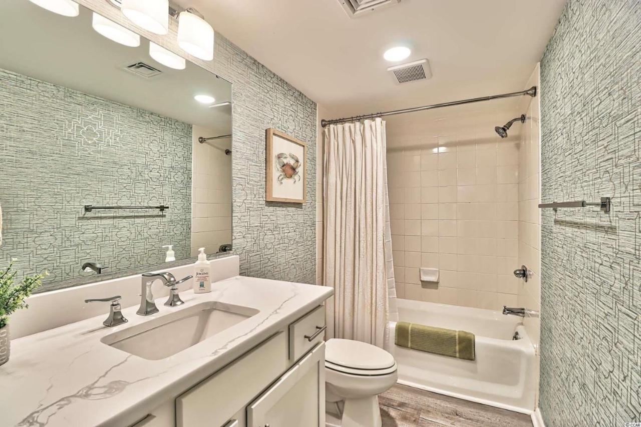 Holiday home One Unit 302 - 3rd Floor Oceanfront - Sleeps 6! 2 Bed, 2 Bath Myrtle Beach