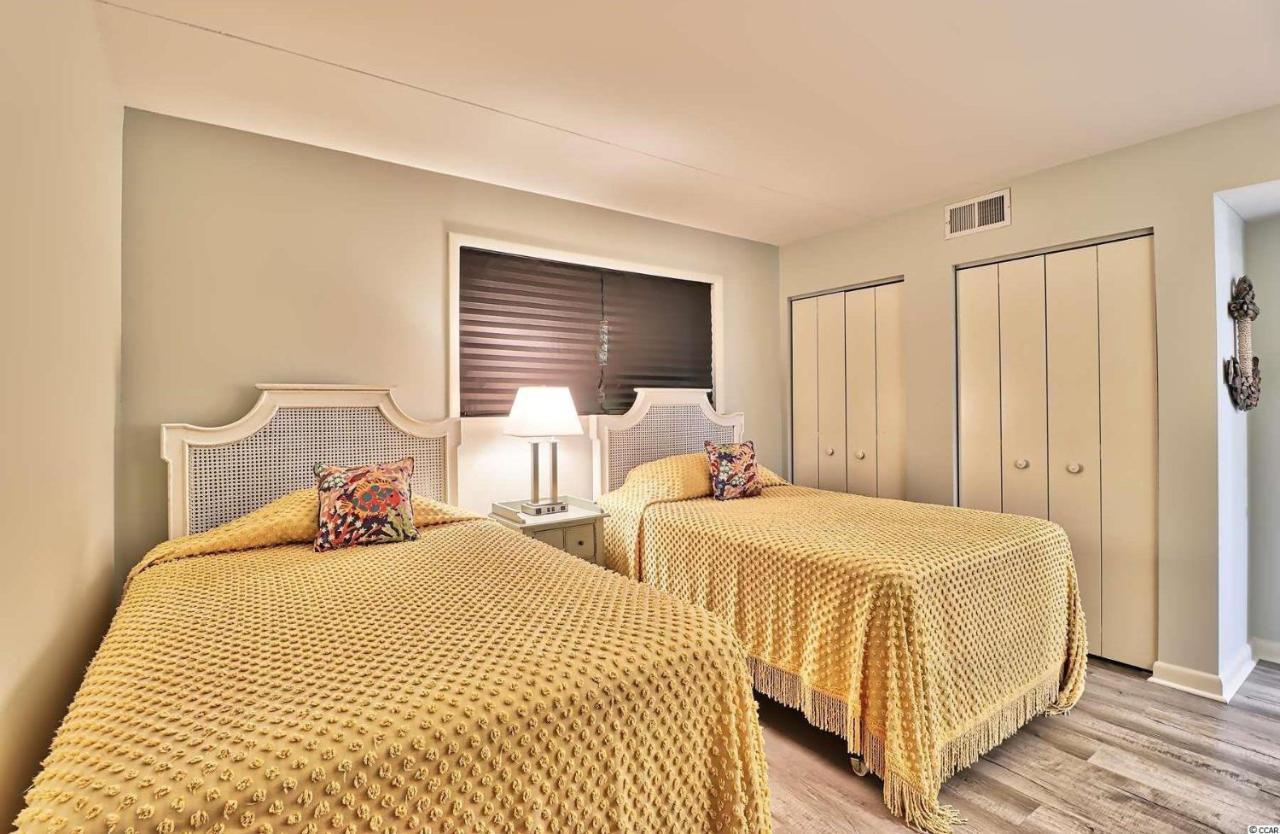 One Unit 302 - 3rd Floor Oceanfront - Sleeps 6! 2 Bed, 2 Bath