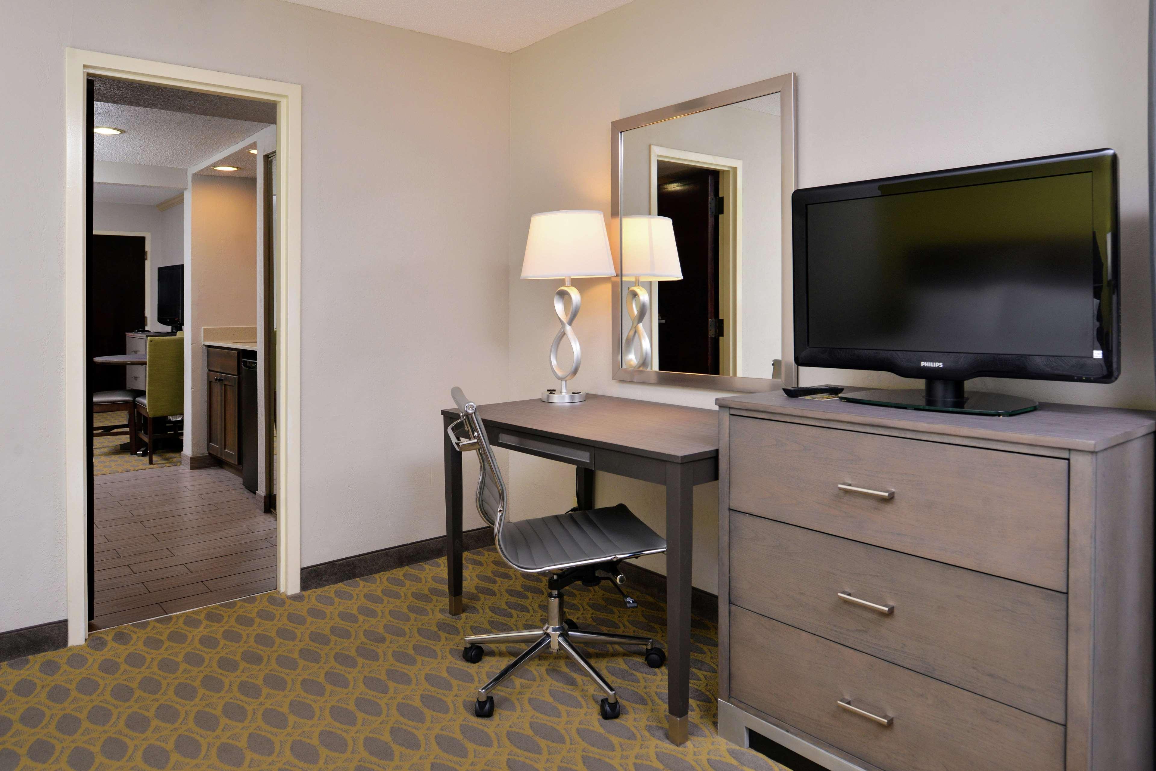 Hotel Hampton Northwood 3*