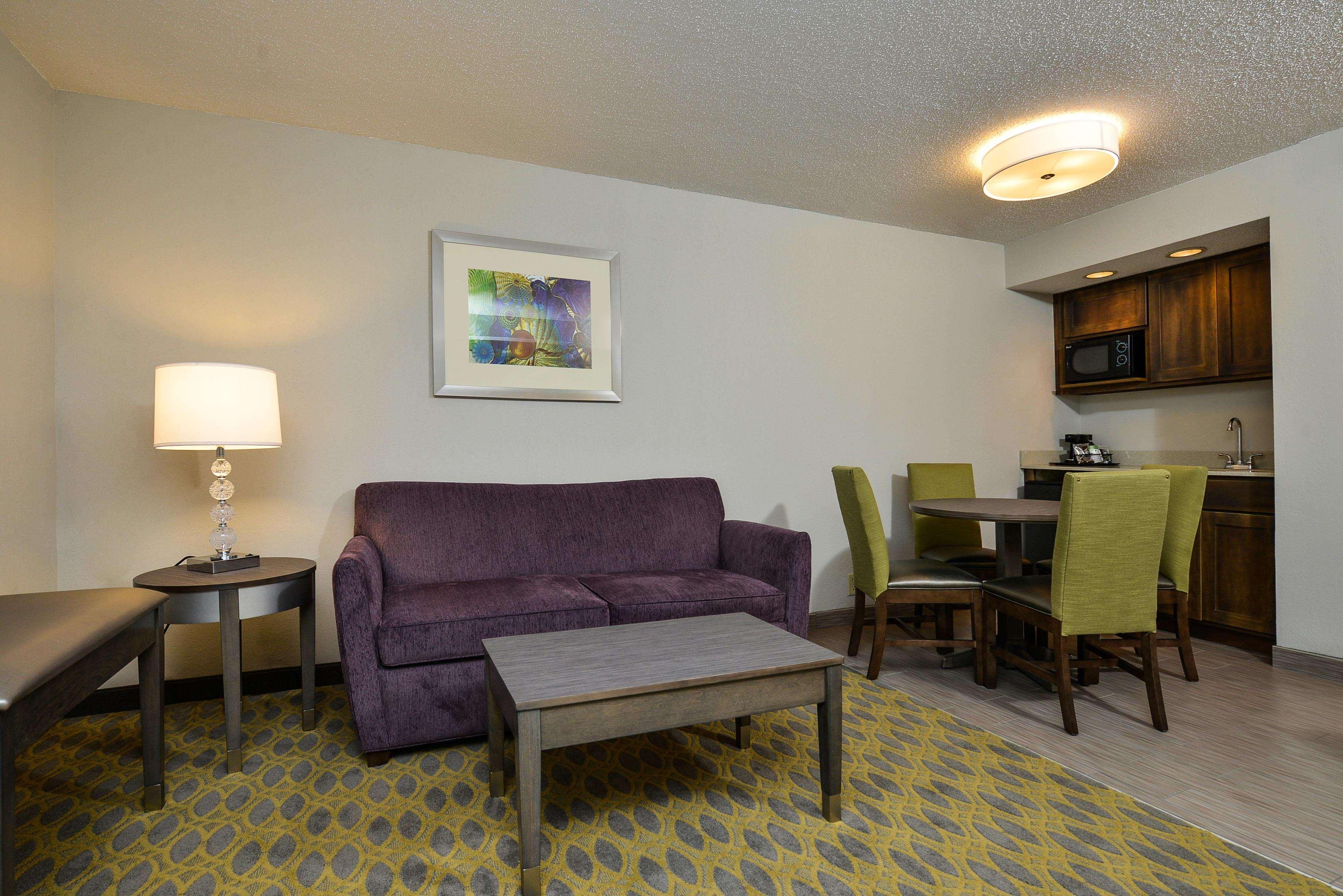 Hampton Northwood Hotel